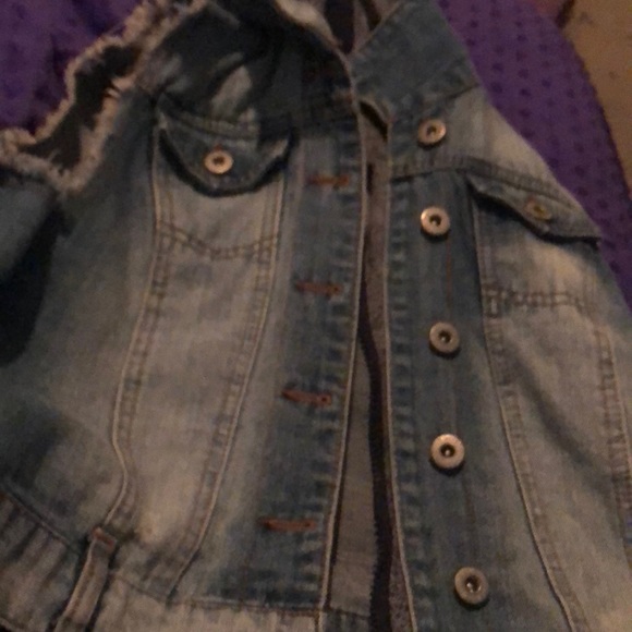 Jean vest - Picture 3 of 3